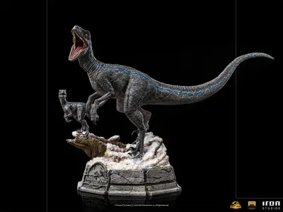 Iron Studios Blue and Beta Jurassic Dominion Deluxe Art Scale 1/10