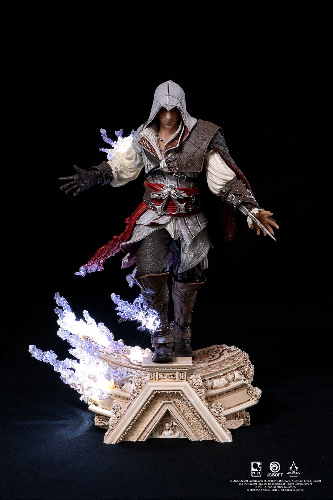 Pure Arts Assassin’s Creed Animus Ezio 1/8 Scale Statue - Image 3