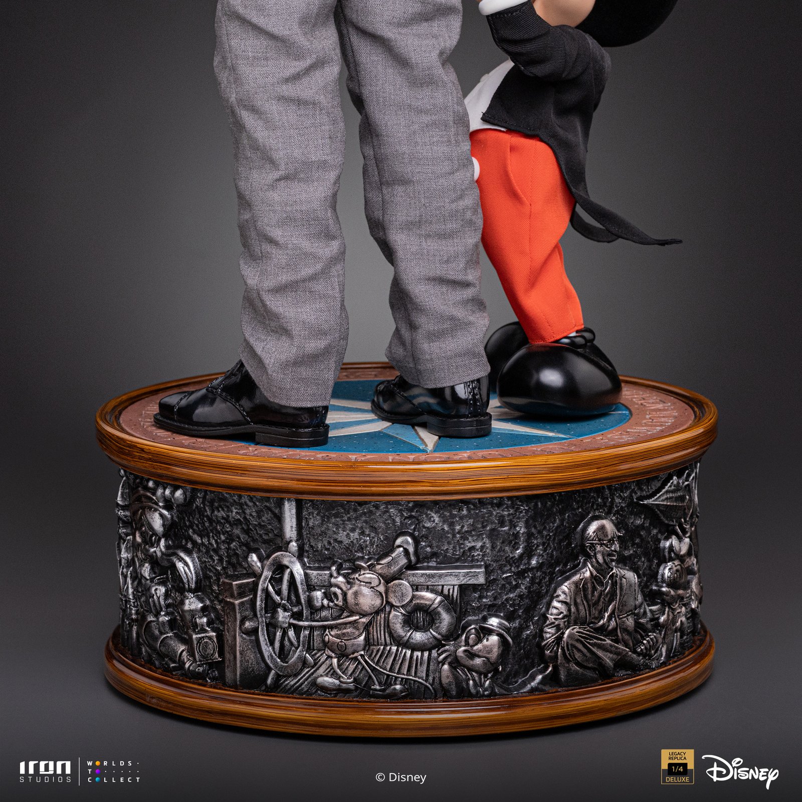 Iron Studios Walt Disney & Mickey Mouse - Disney Classics - Legacy Replica 1/4 (FREE DELIVERY Within Metro Manila) - Image 7